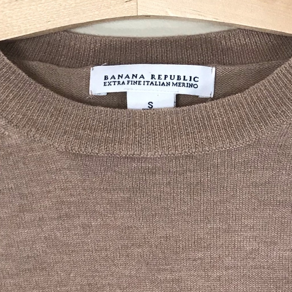 Banana Republic Sweater/shirt - Picture 3 of 5